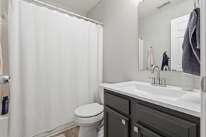  Photo 33