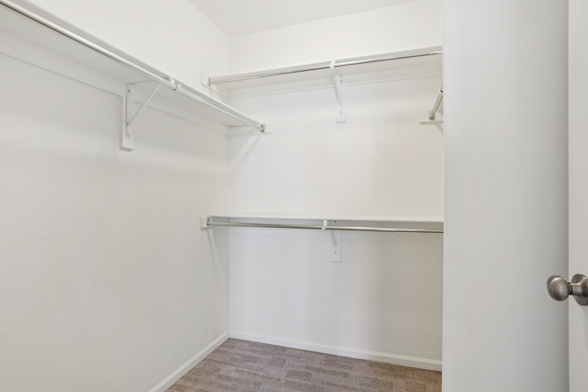 E 108th Pl-S1103-038.jpg