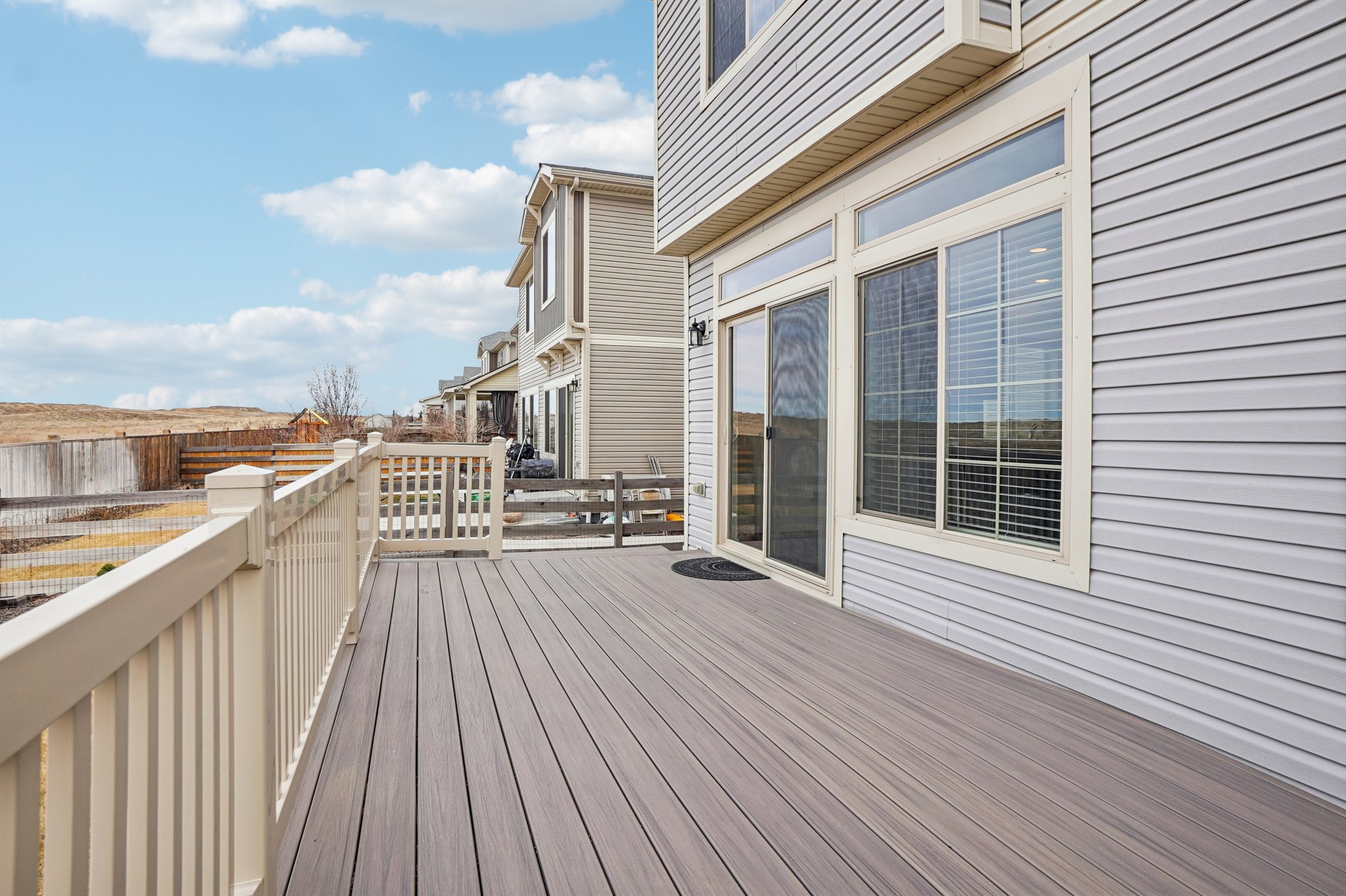 E 108th Pl-S1103-044.jpg