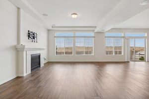 E 108th Pl-S1103-007.jpg