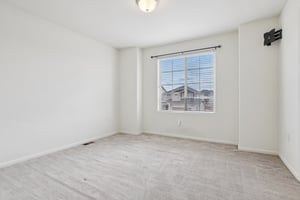 E 108th Pl-S1103-025.jpg