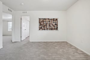 E 108th Pl-S1103-031.jpg