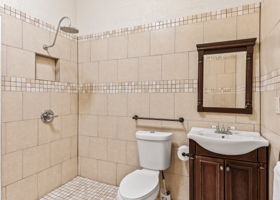  Photo 47