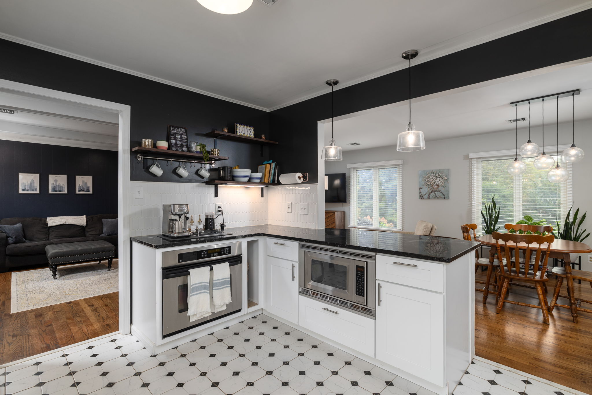 1802 Norwich Dr-13