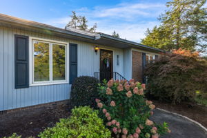 1802 Norwich Dr-5