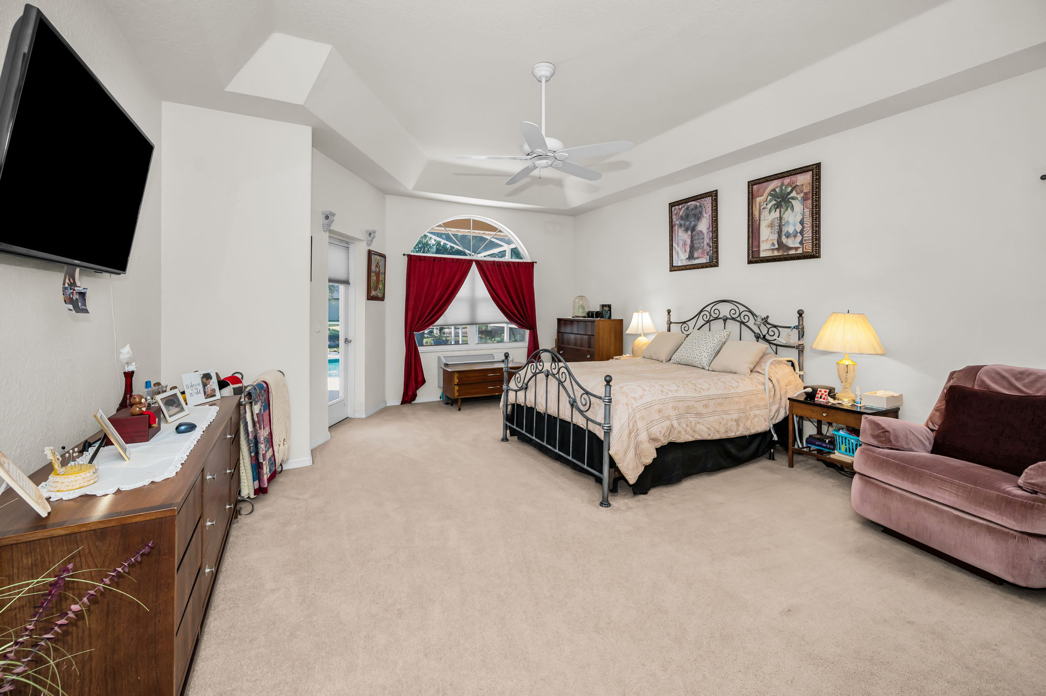Primary Bedroom1a