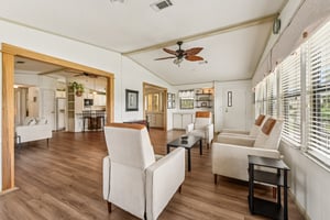 Petunia Ln-S0407-007.jpg