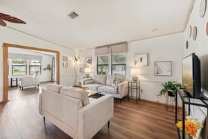Petunia Ln-S0407-011.jpg