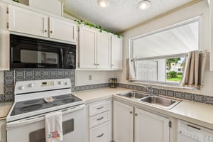Petunia Ln-S0407-016.jpg