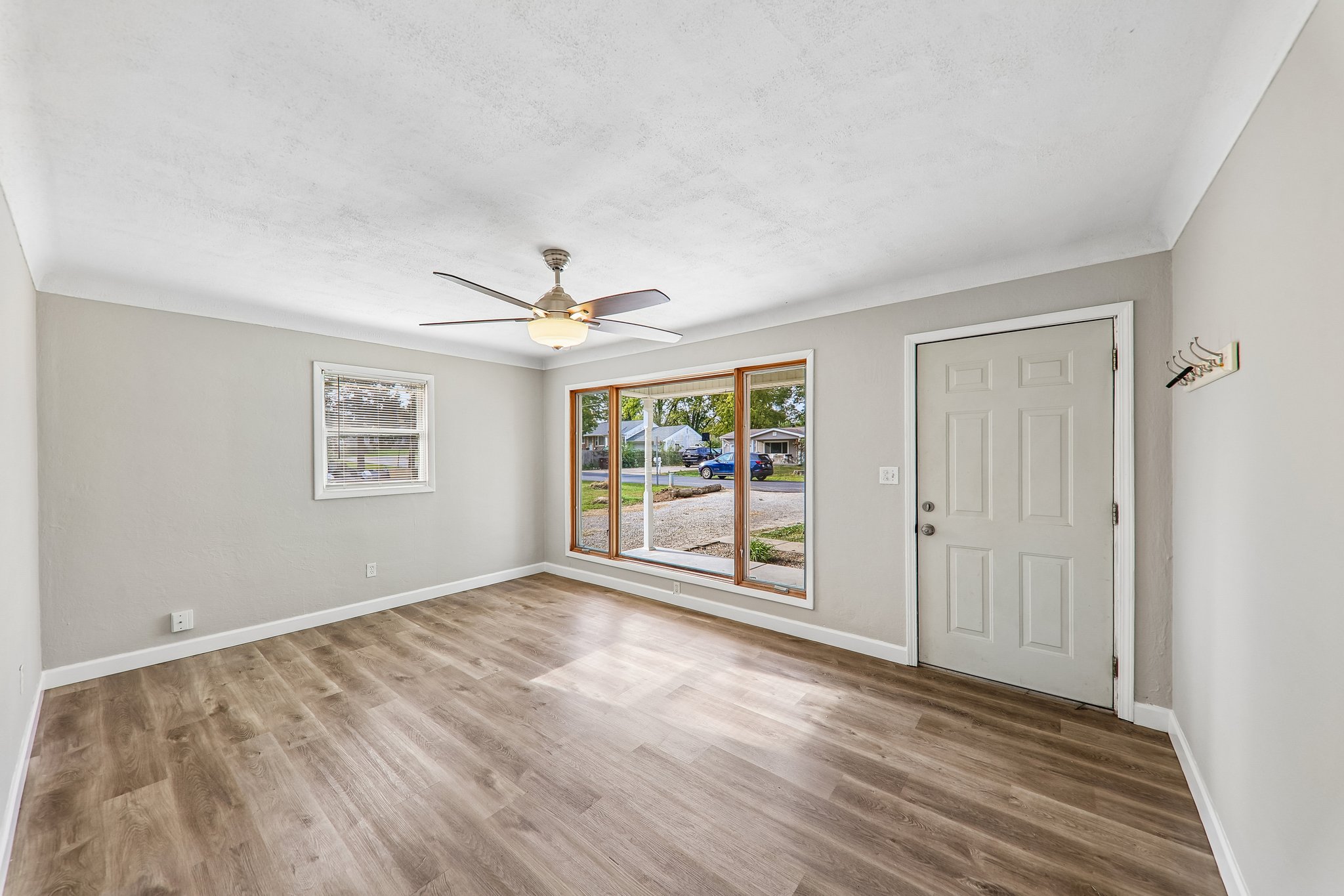 1802 Rosebud Way-S2710-010.jpg