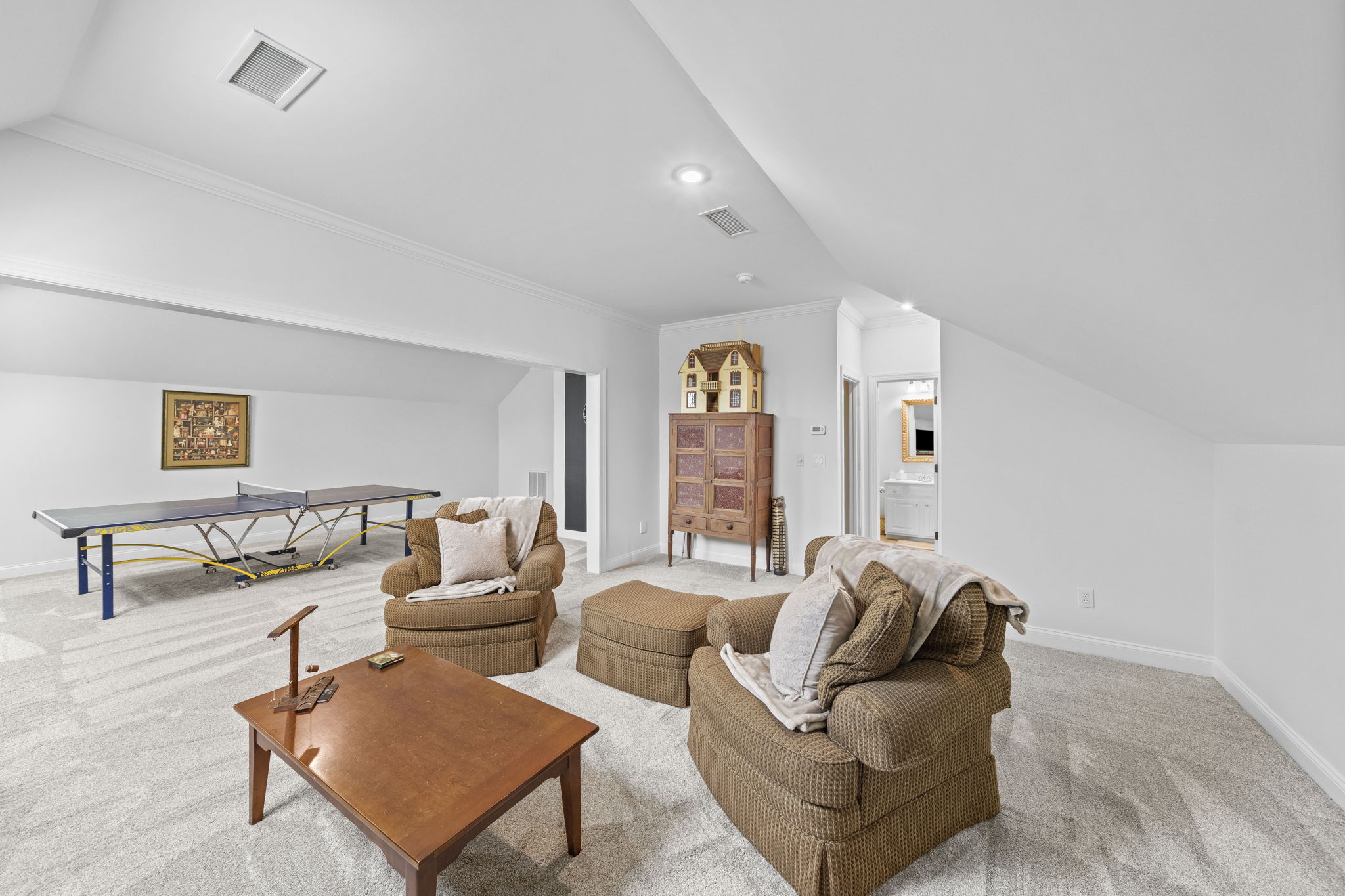 Bonus Room & Game Room