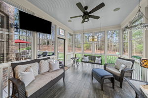 Screened-in Porch