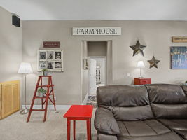  Photo 44