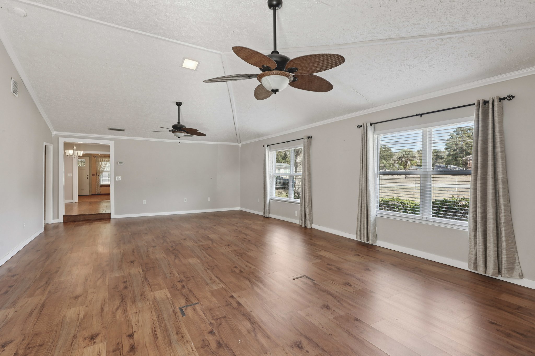 FOREST BLVD-S3001-011.jpg