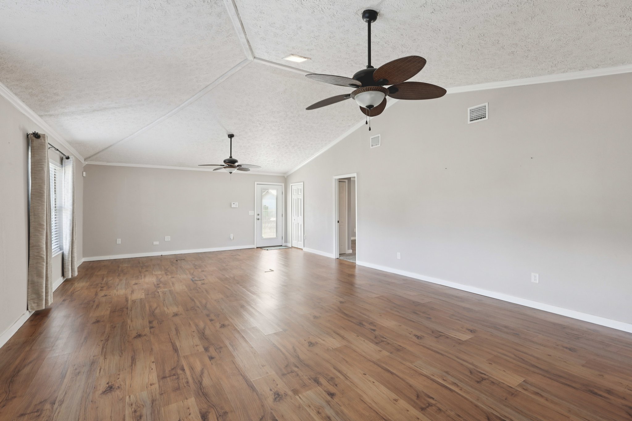 FOREST BLVD-S3001-013.jpg