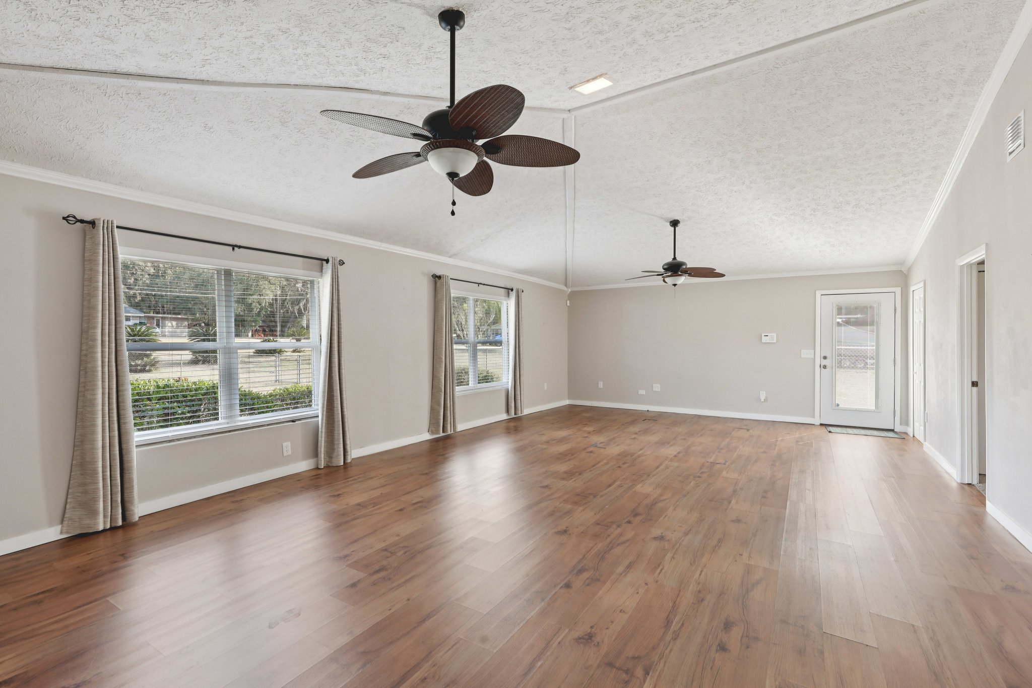 FOREST BLVD-S3001-014.jpg