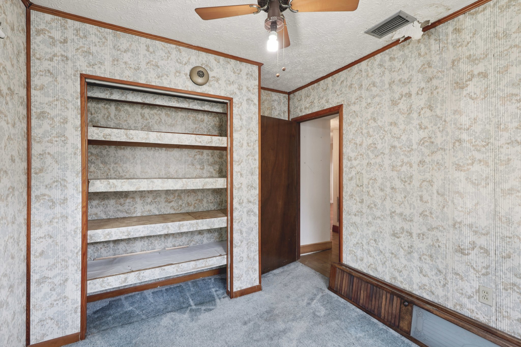 FOREST BLVD-S3001-027.jpg