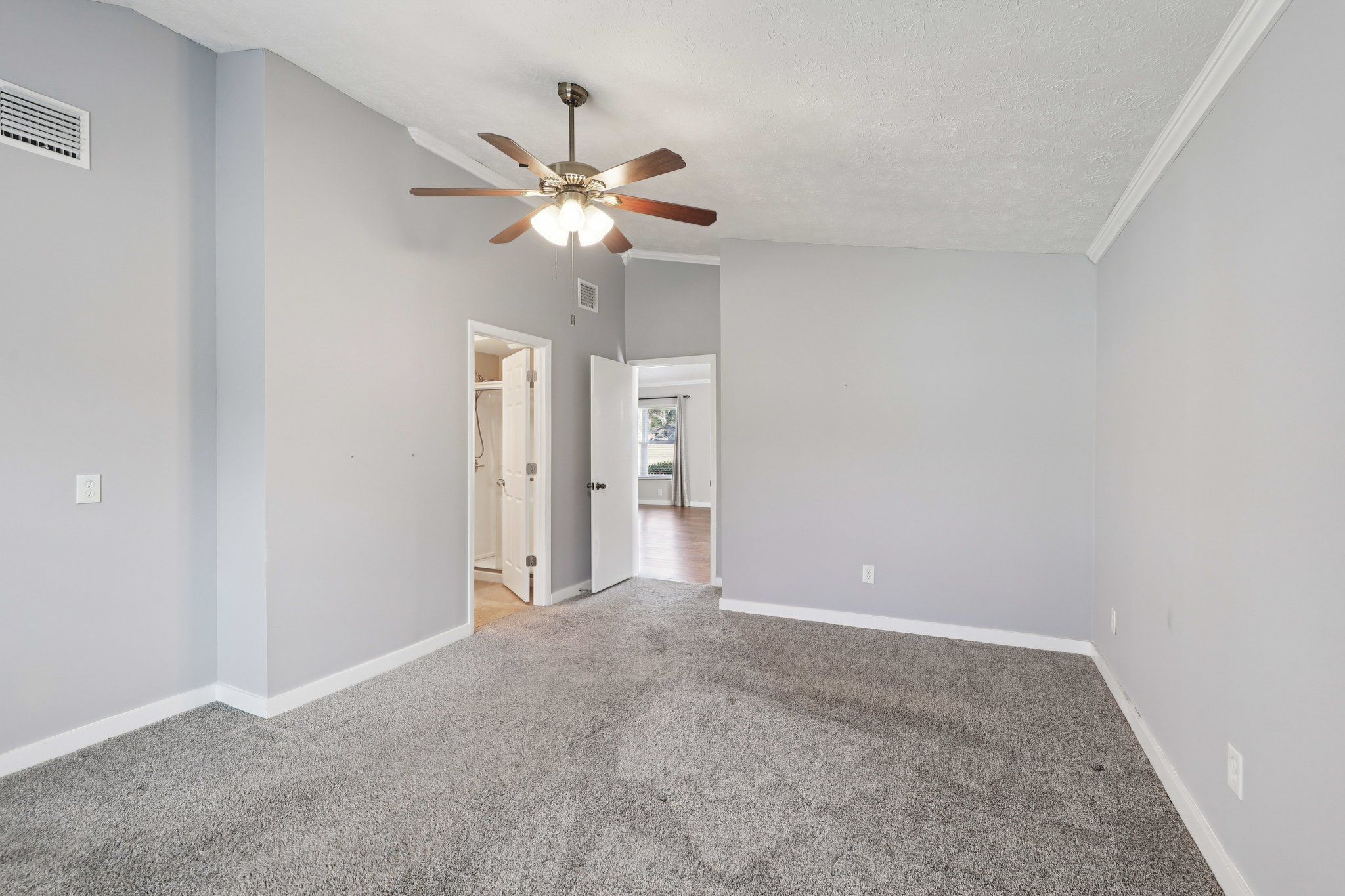 FOREST BLVD-S3001-033.jpg