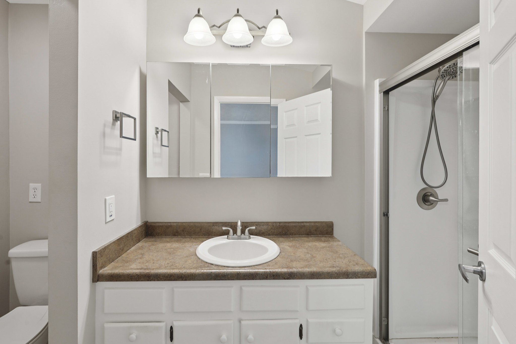 FOREST BLVD-S3001-035.jpg