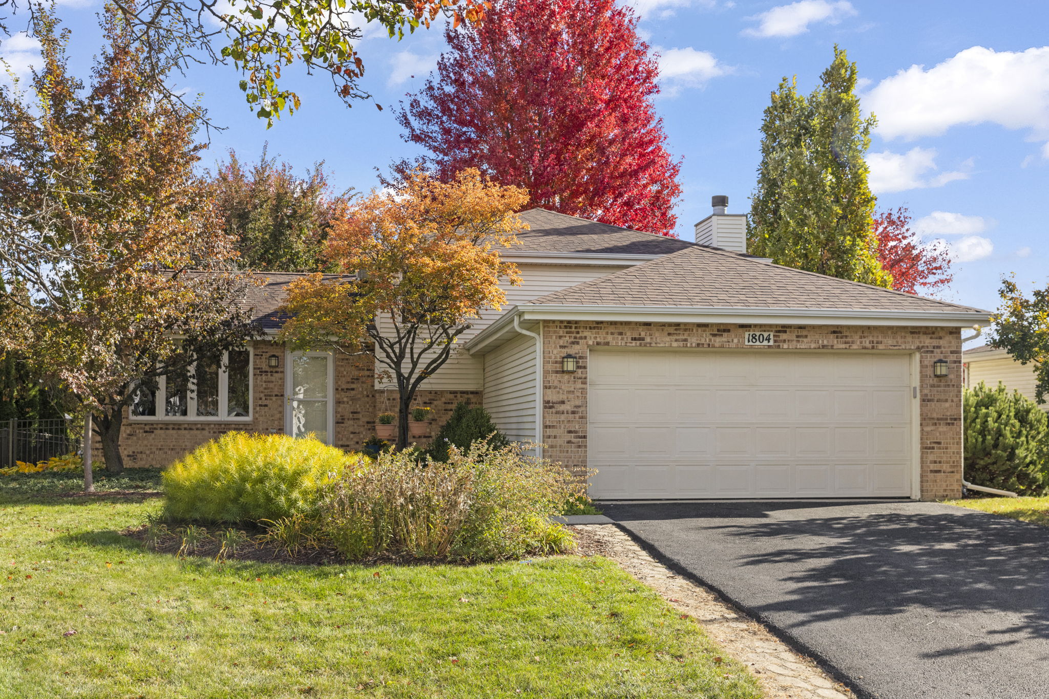 1804 Larkspur Dr, Plainfield, IL