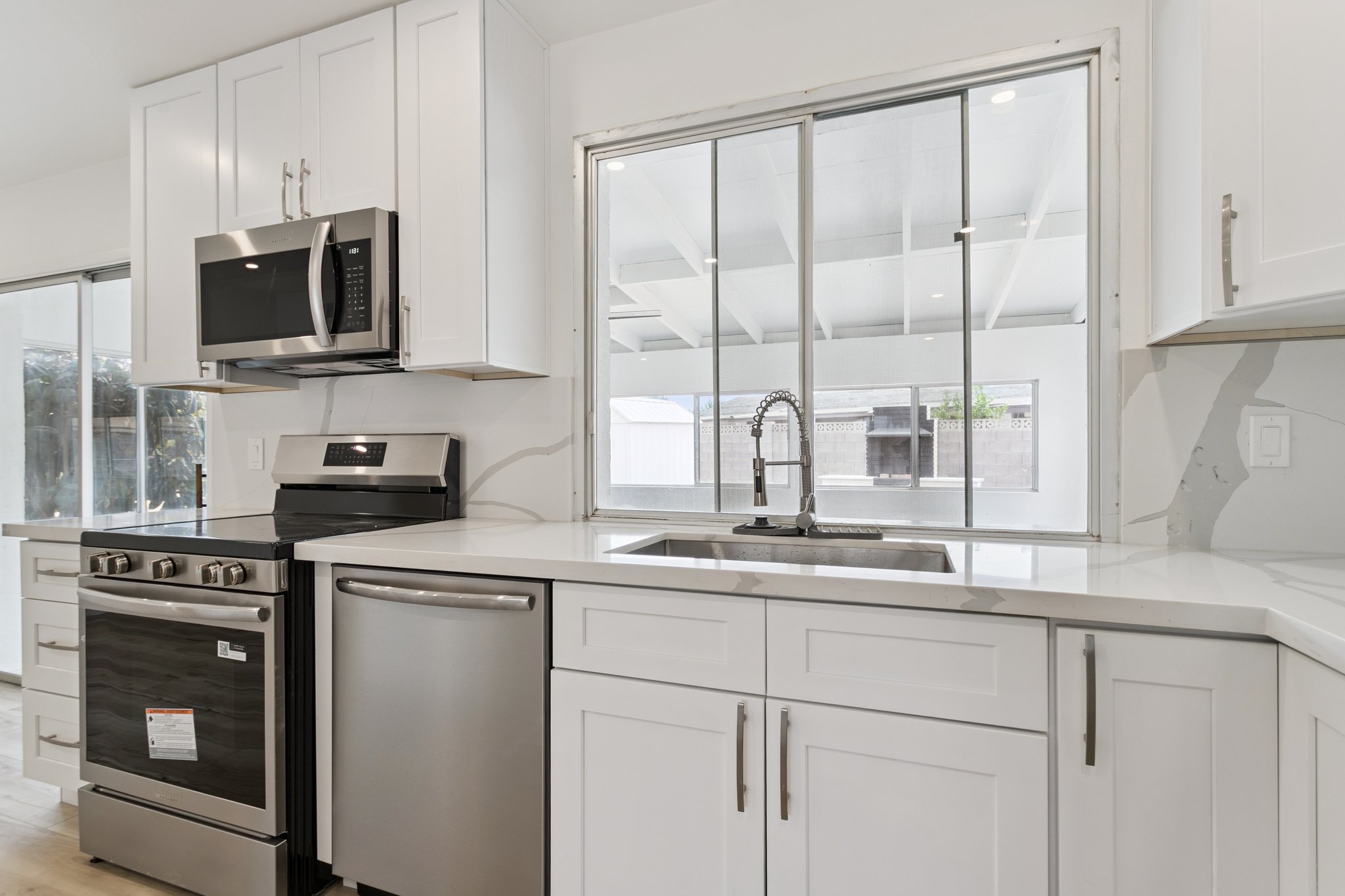 18045 N 20th Ln - 012.jpg