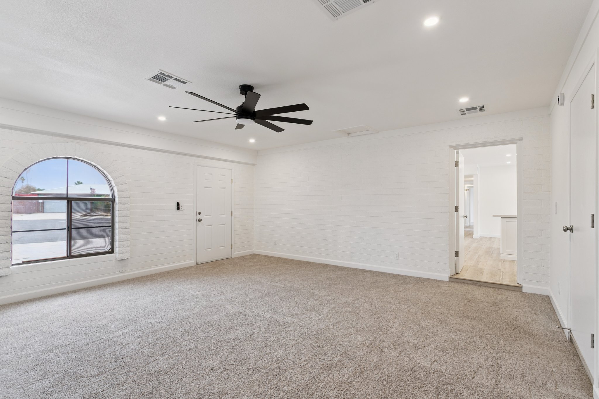 18045 N 20th Ln - 018.jpg