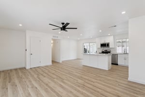 18045 N 20th Ln - 009.jpg