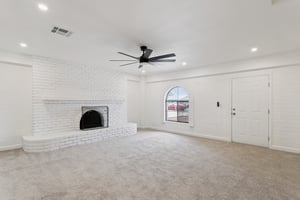 18045 N 20th Ln - 016.jpg