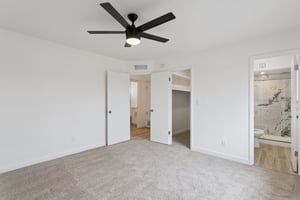 18045 N 20th Ln - 020.jpg