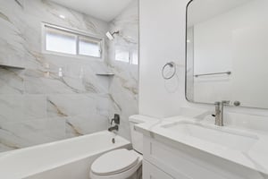 18045 N 20th Ln - 030.jpg