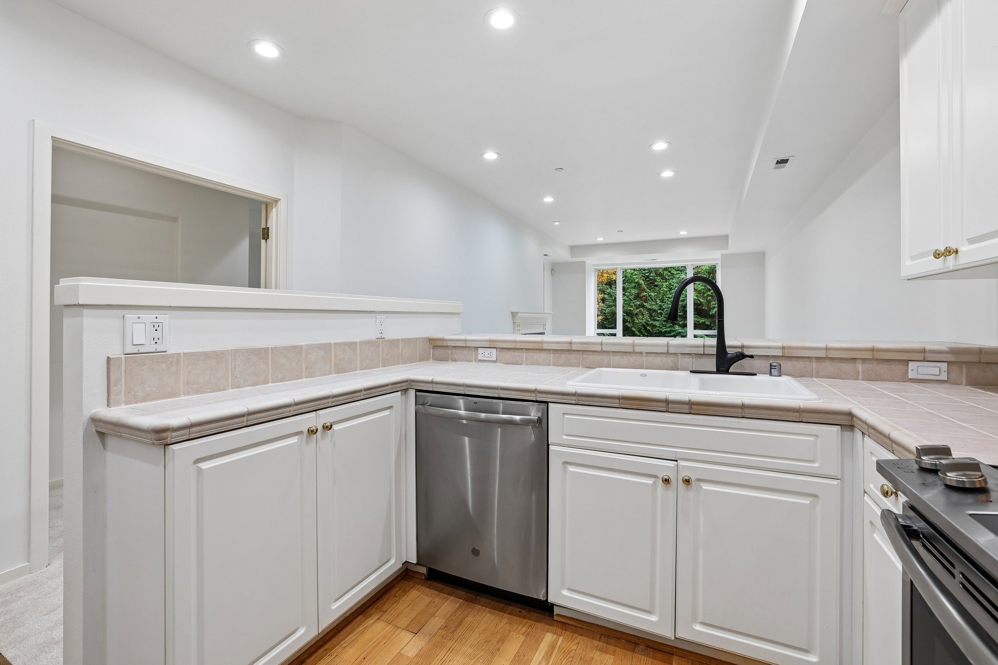 134th Ave 19-S0810-018.jpg