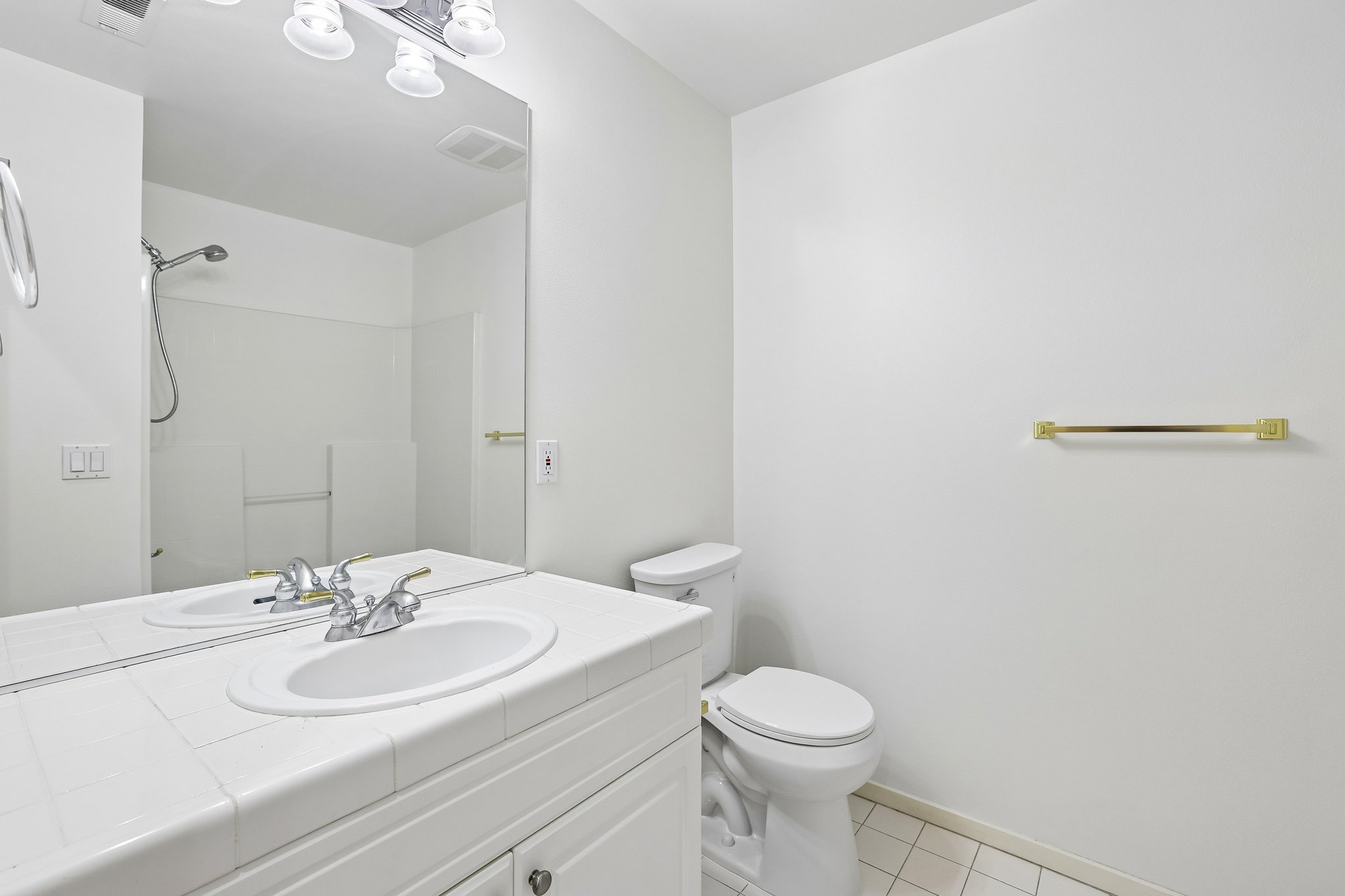 134th Ave 19-S0810-025.jpg