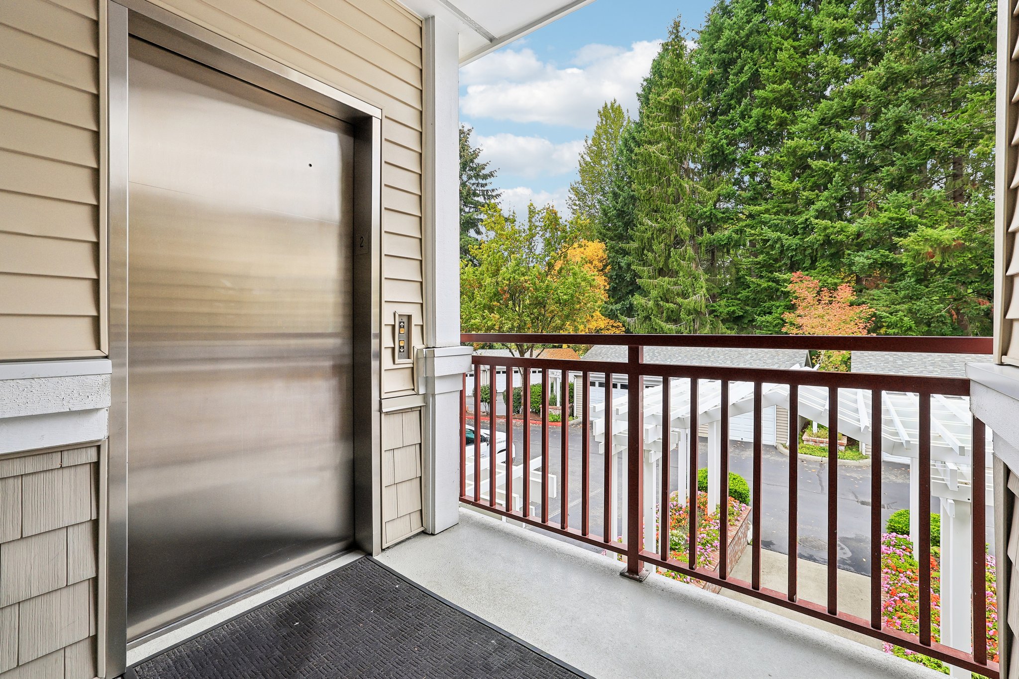 134th Ave 19-S0810-043.jpg