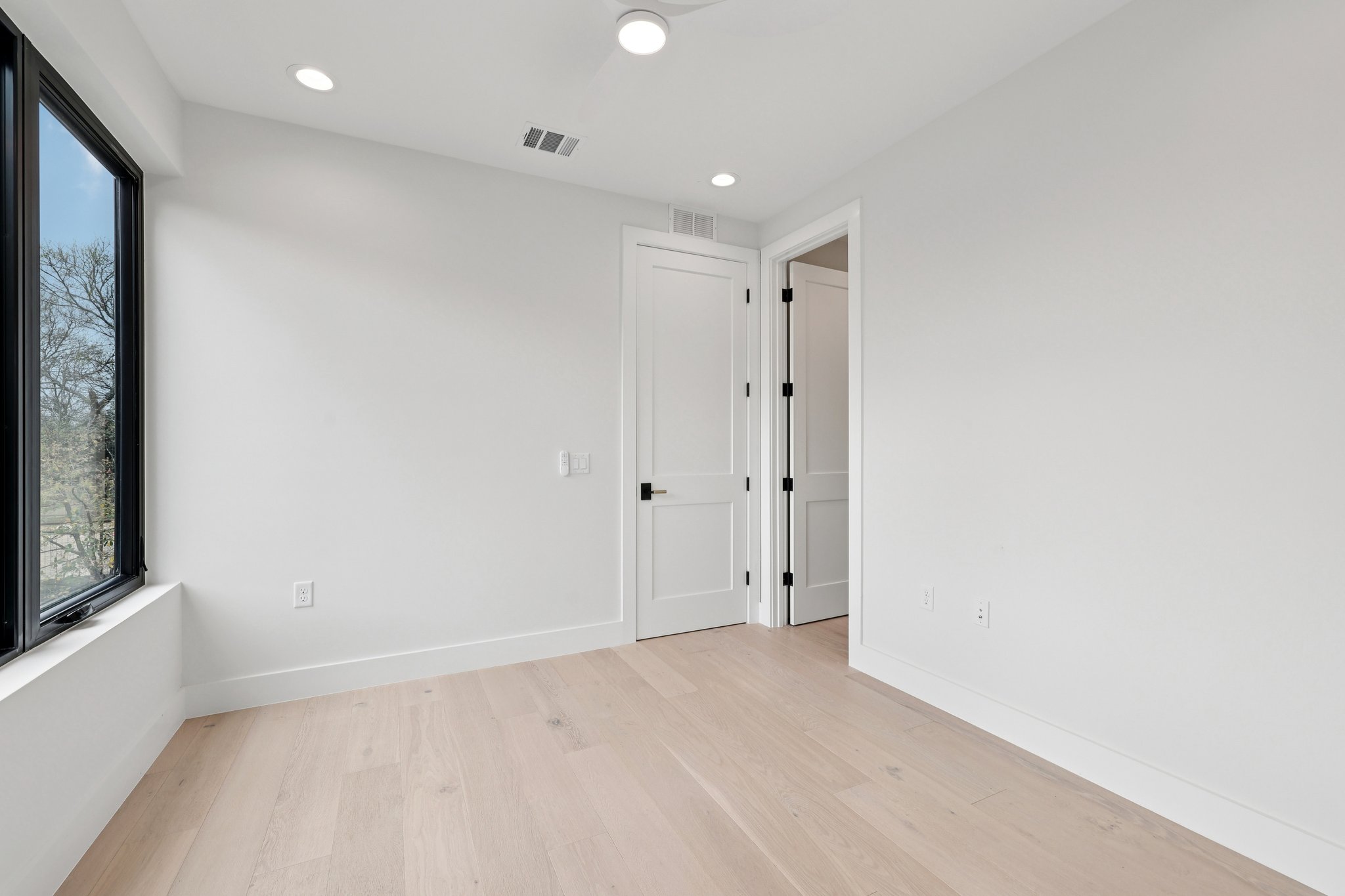 Frazier Ave-L0603-029.jpg