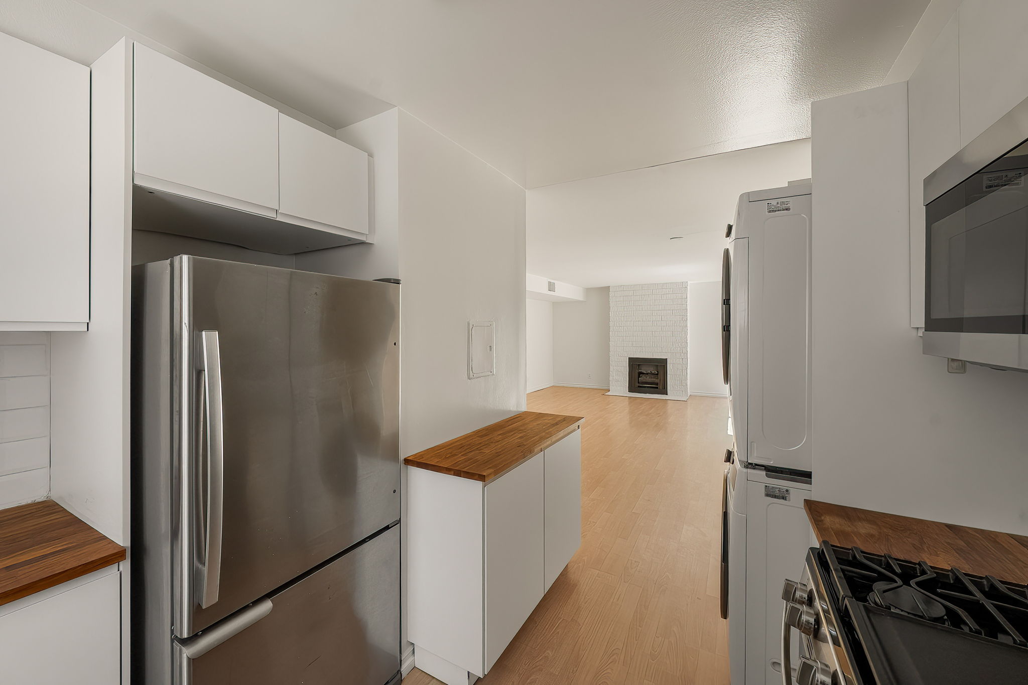 1805 S Barrington Avenue 5-14