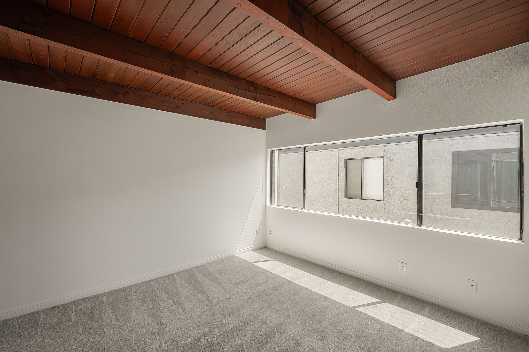 1805 S Barrington Avenue 5-16