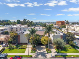 1805 S Barrington Avenue 5-3