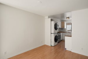 1805 S Barrington Avenue 5-11