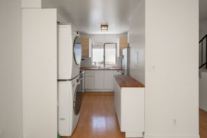 1805 S Barrington Avenue 5-12