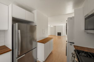 1805 S Barrington Avenue 5-14