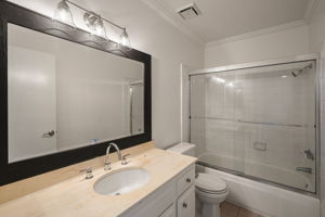 1805 S Barrington Avenue 5-21