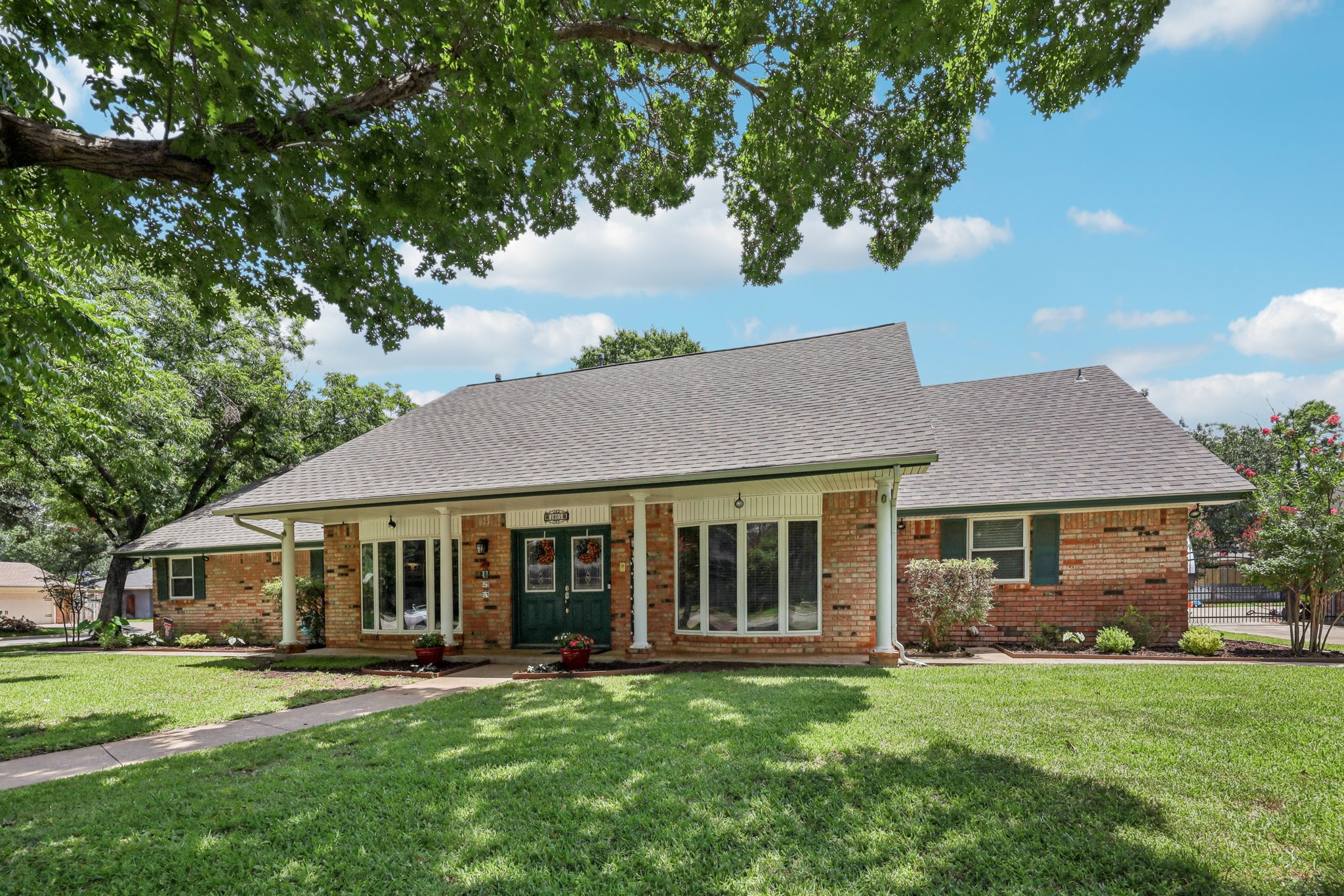 Winewood Ln-S0907-002.jpg