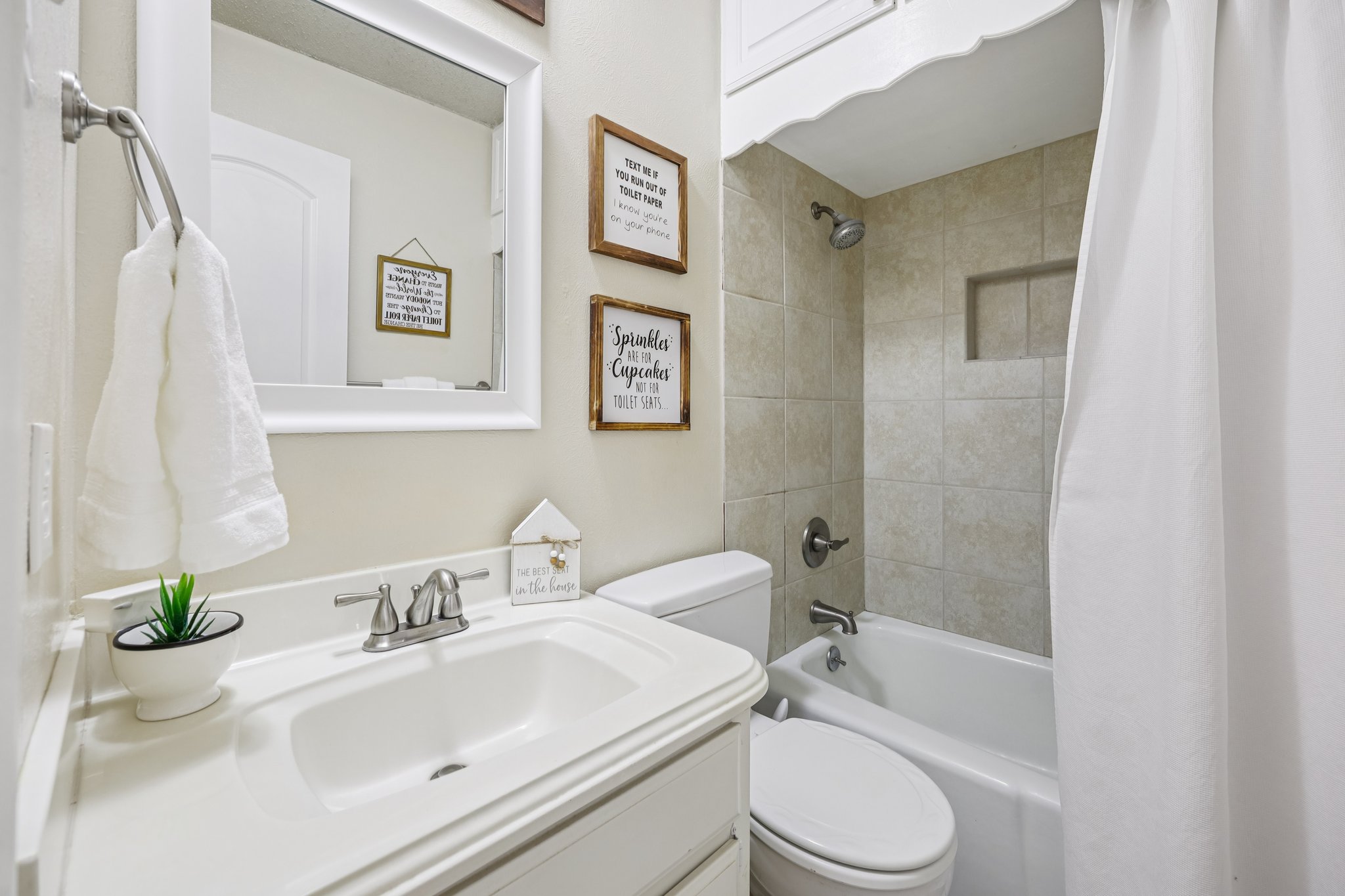 Winewood Ln-S0907-045.jpg
