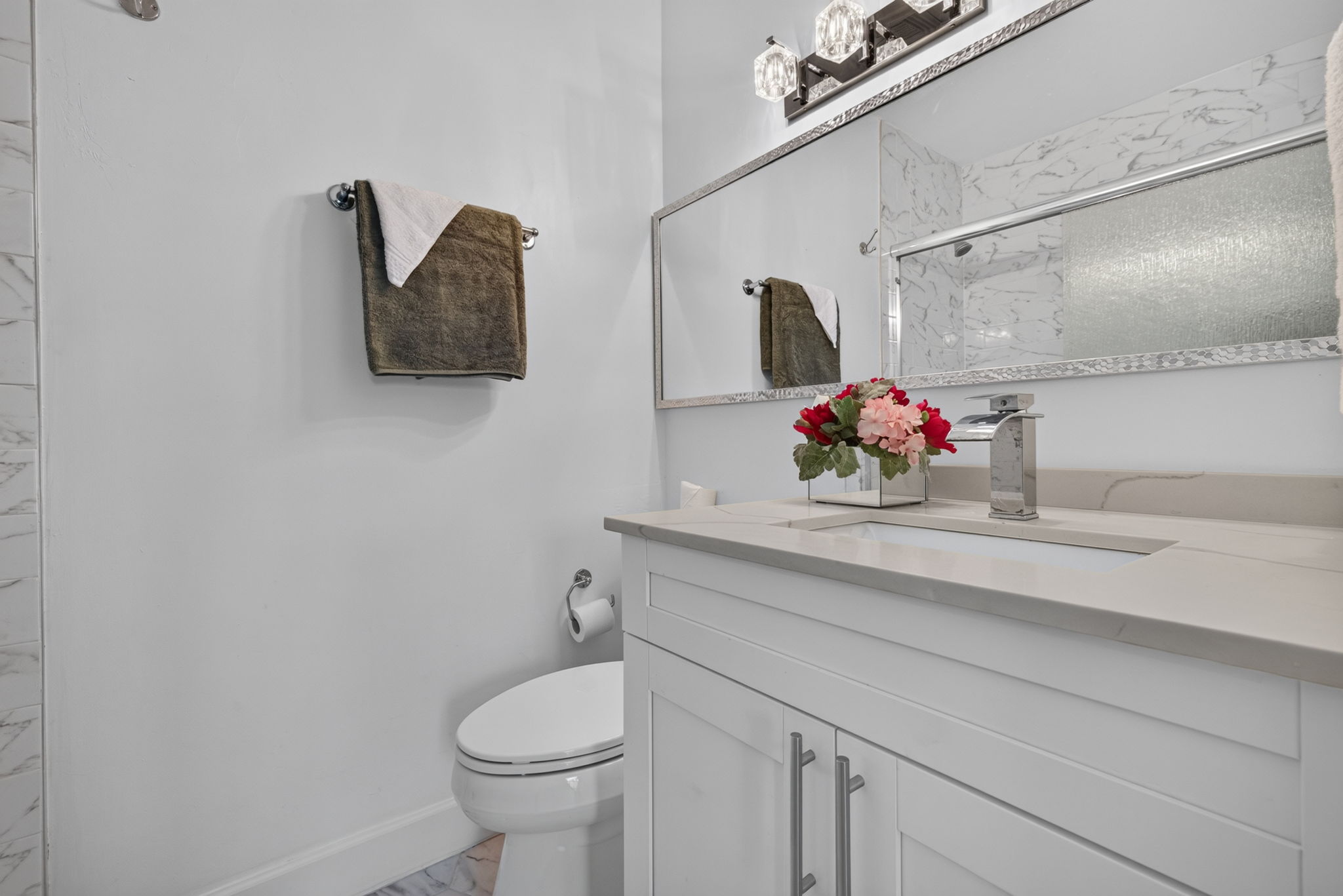 Guest Bathroom 2