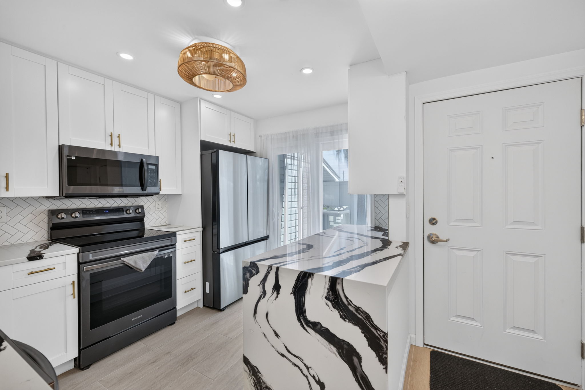 Kitchen 1 of 3