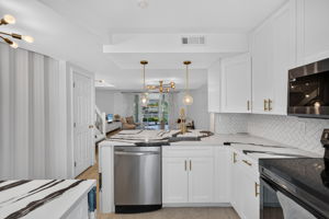 Kitchen 2 of 3