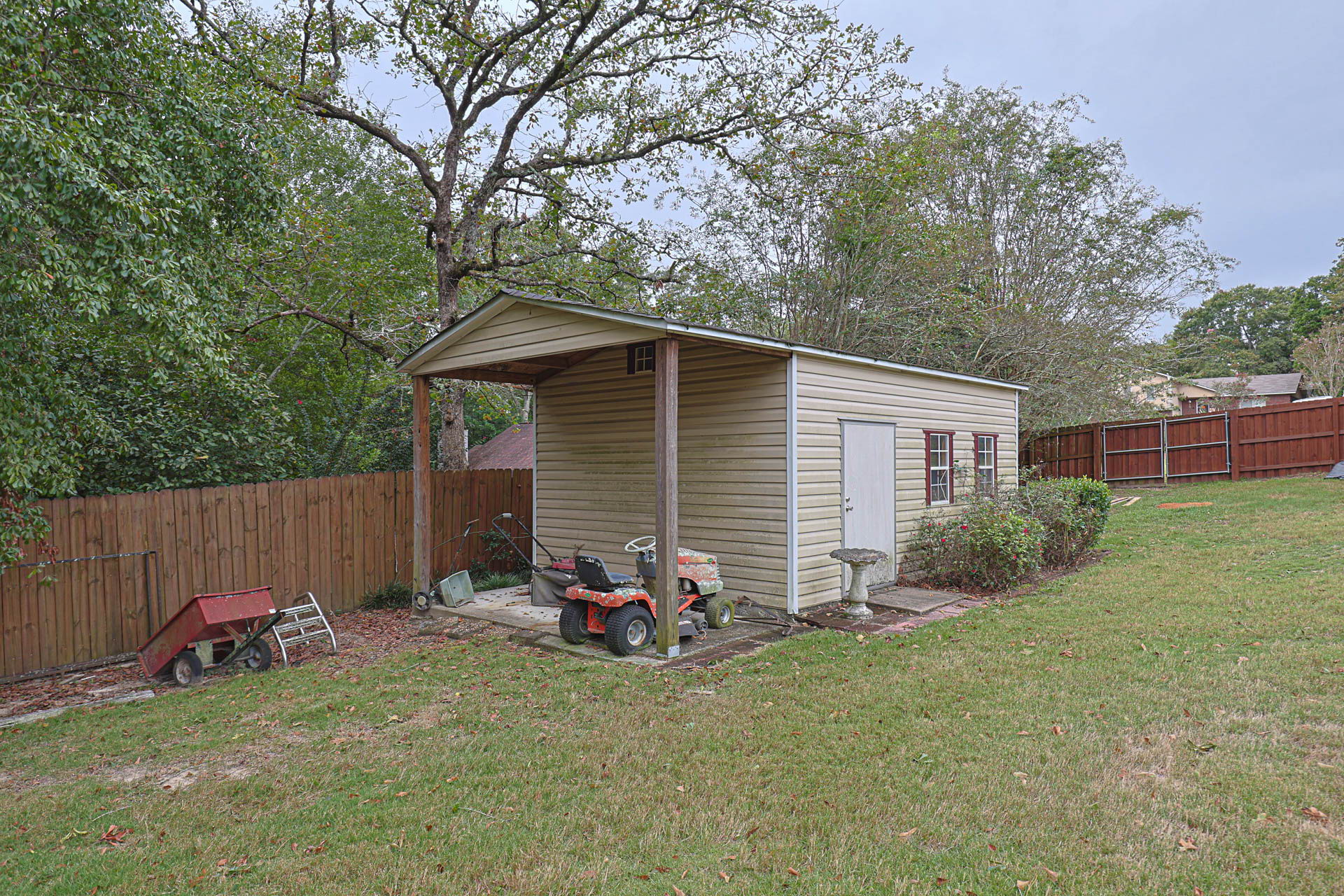  Photo 48