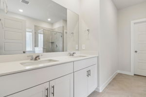 Houston - Pine Lake Cove - 18067 Martin Pines Dr, Conroe, TX 77356 - 018