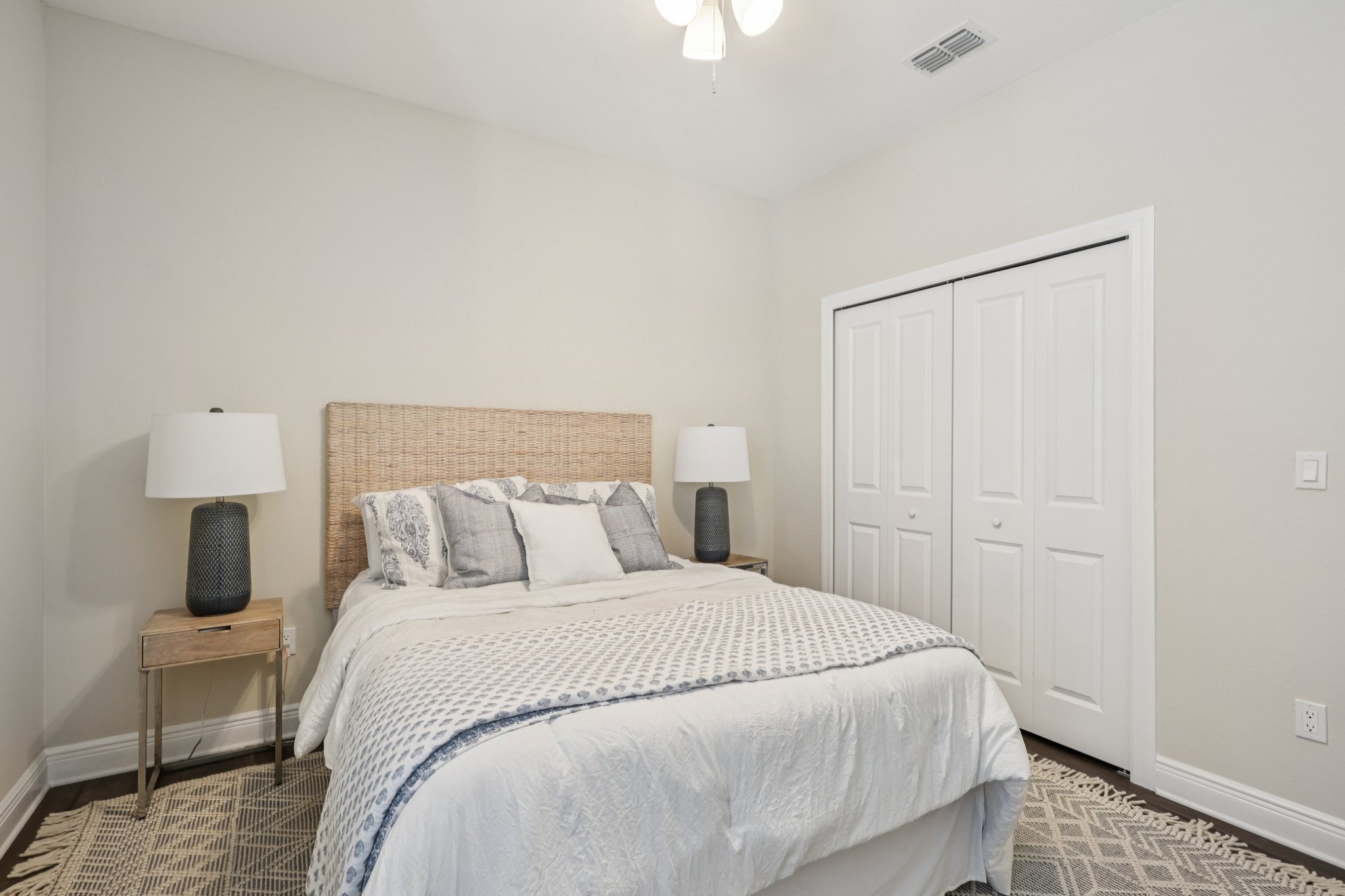 E Powhatan Ave-S2312-023.jpg