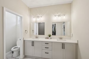 E Powhatan Ave-S2312-031.jpg